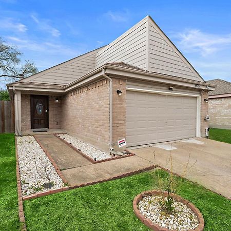 Houston Pool Getaway Games Parking Wifi Pet Villa Exterior photo